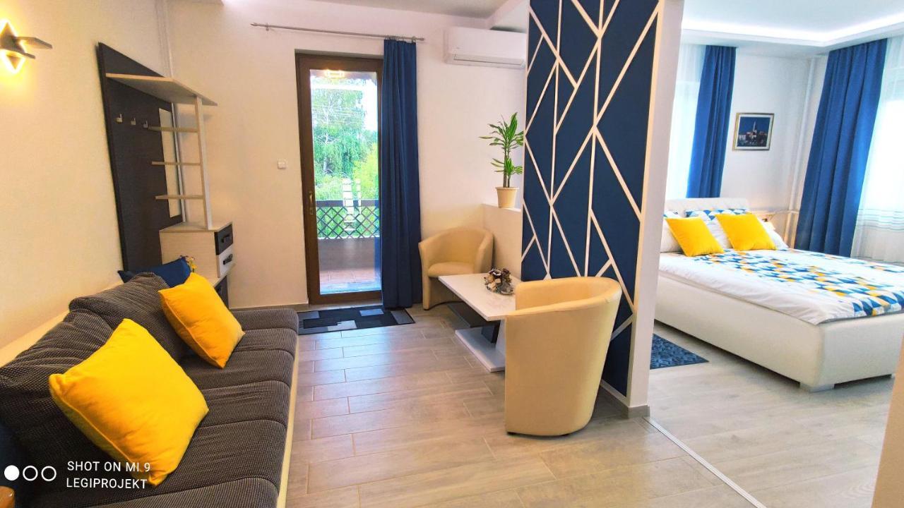 Papp Apartmanhaz ボニャルツバシュ エクステリア 写真