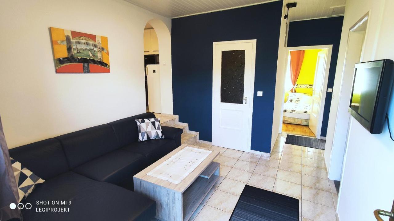 Papp Apartmanhaz ボニャルツバシュ エクステリア 写真