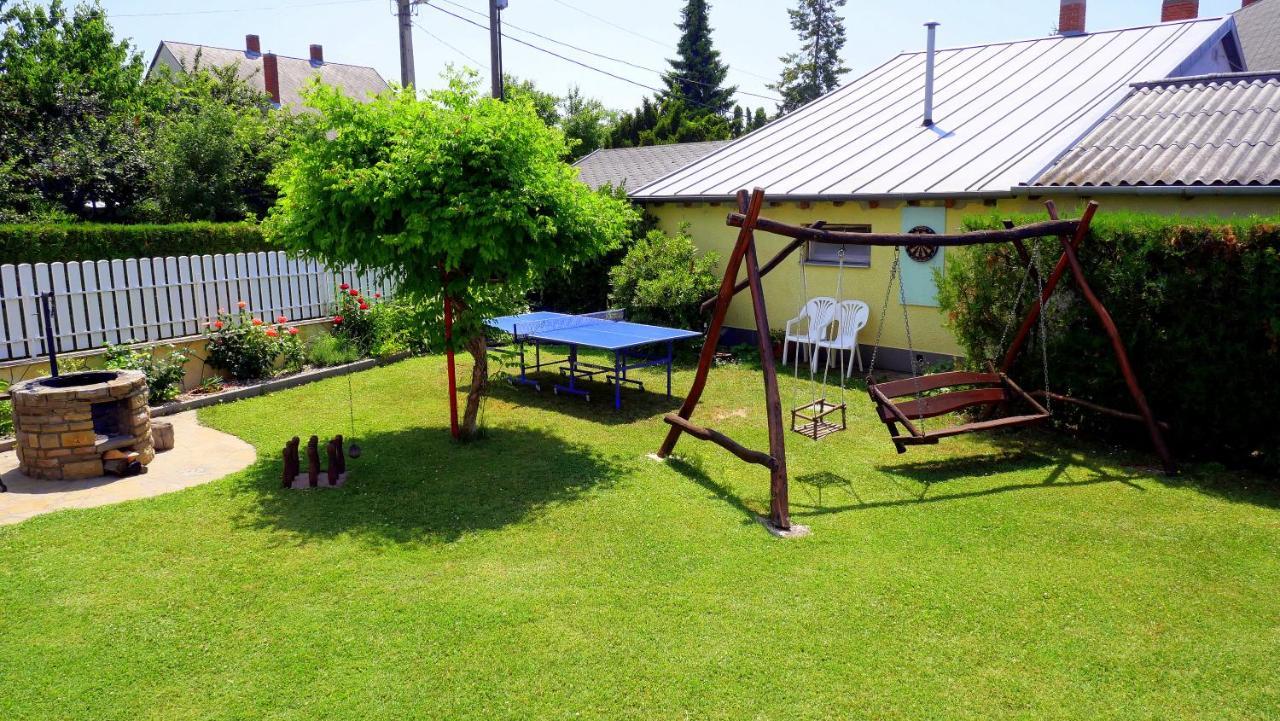 Papp Apartmanhaz ボニャルツバシュ エクステリア 写真