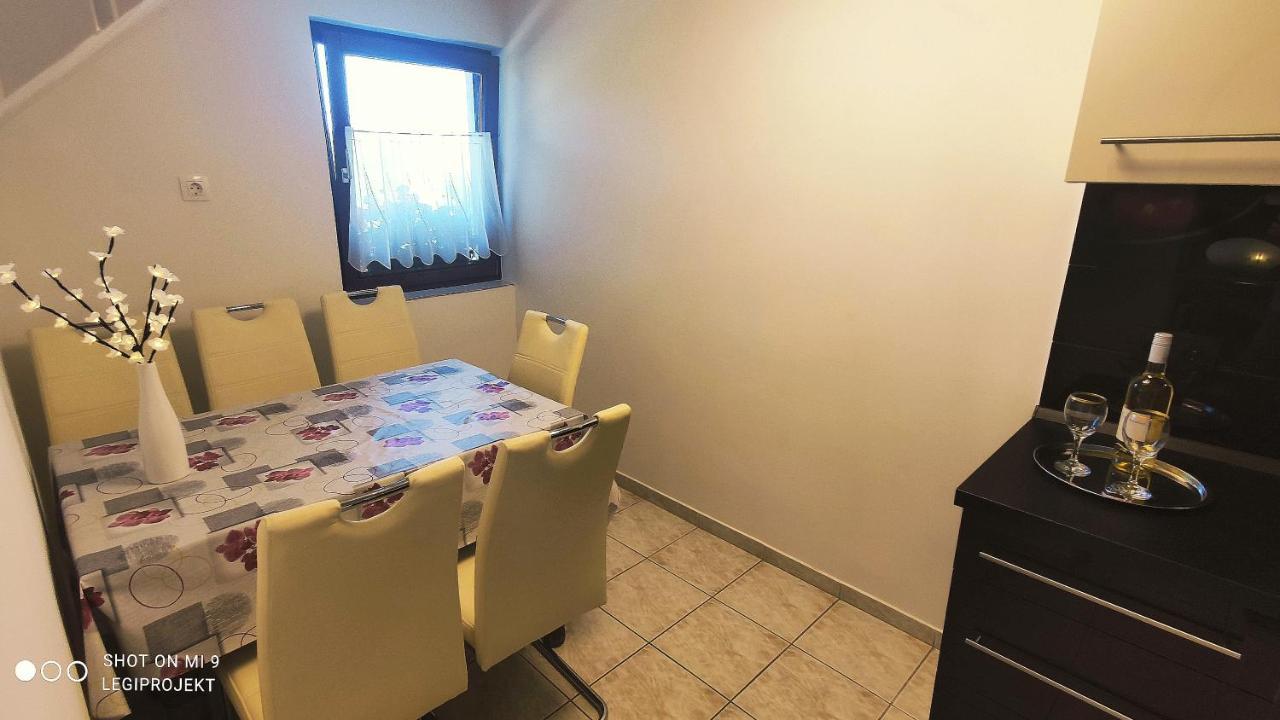 Papp Apartmanhaz ボニャルツバシュ エクステリア 写真